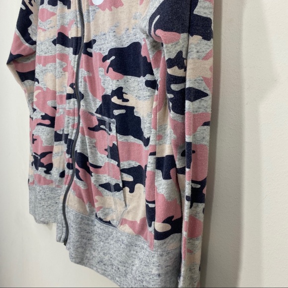 Nike Pink And Gray Camo ZIP Up Hoodie - Picture 2 of 4